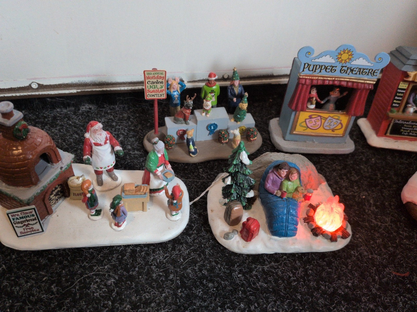 Lemax diverse items kerstman sauna honden kerst kerstdorp, Ophalen of Verzenden, Gebruikt
