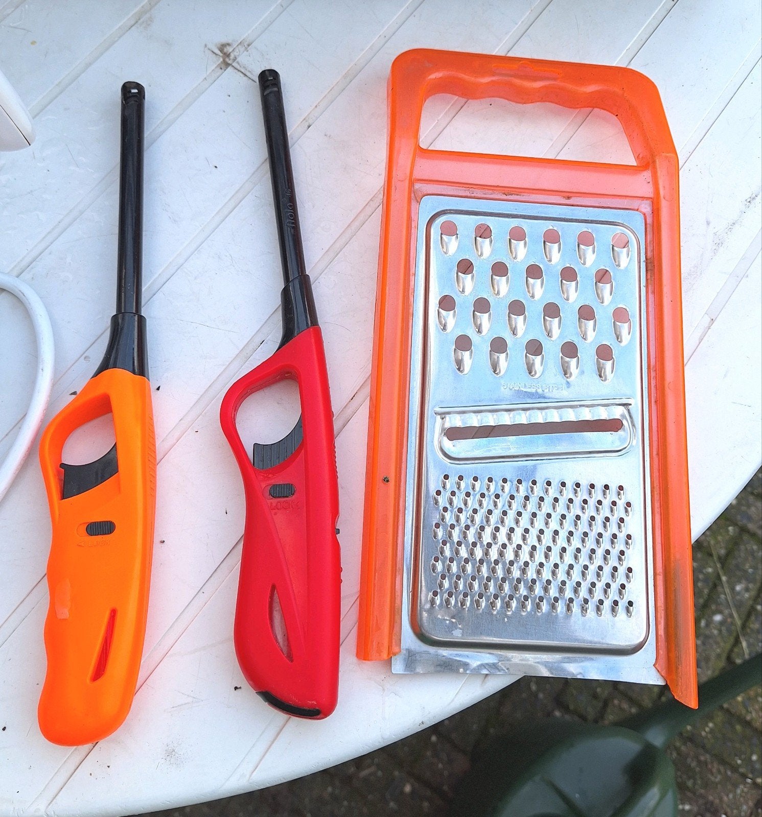 Gebruikte gasaanstekers en multi rasp used Kitchen tools, Ophalen of Verzenden