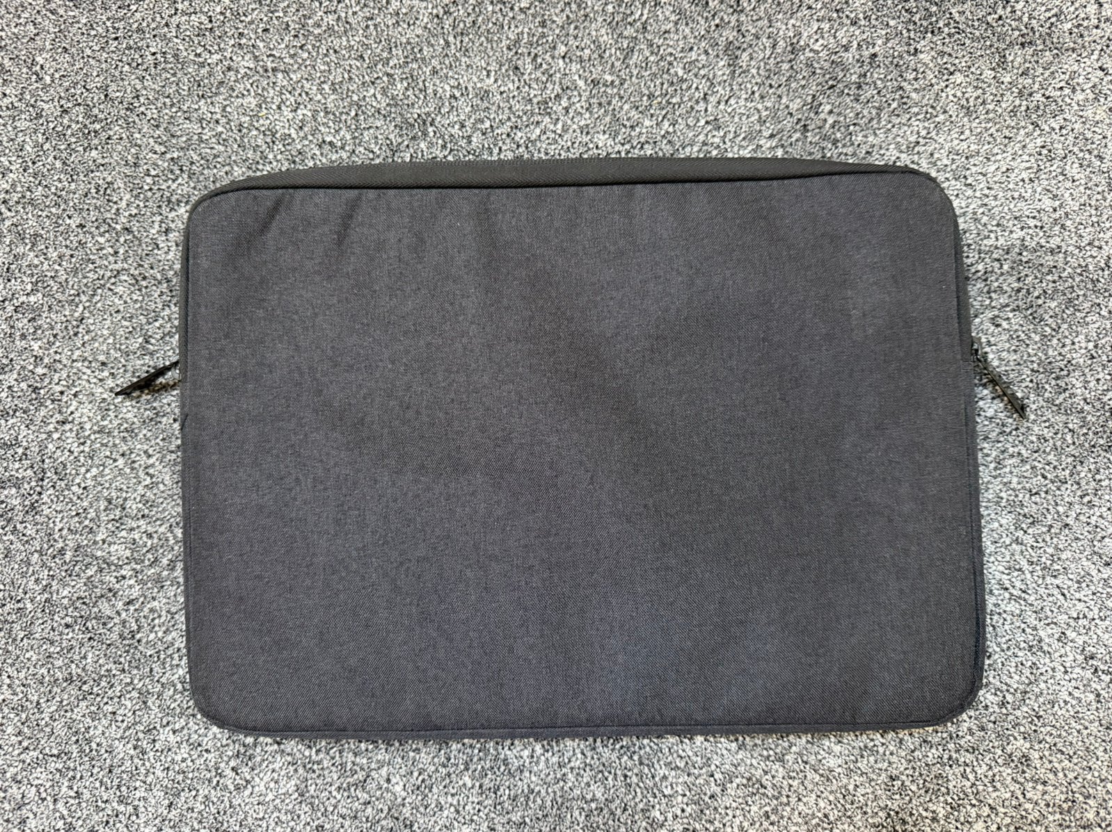 Laptophoes voor 14 inch laptops, Computers en Software, Laptophoezen, Ophalen, 14 inch, Zo goed als nieuw