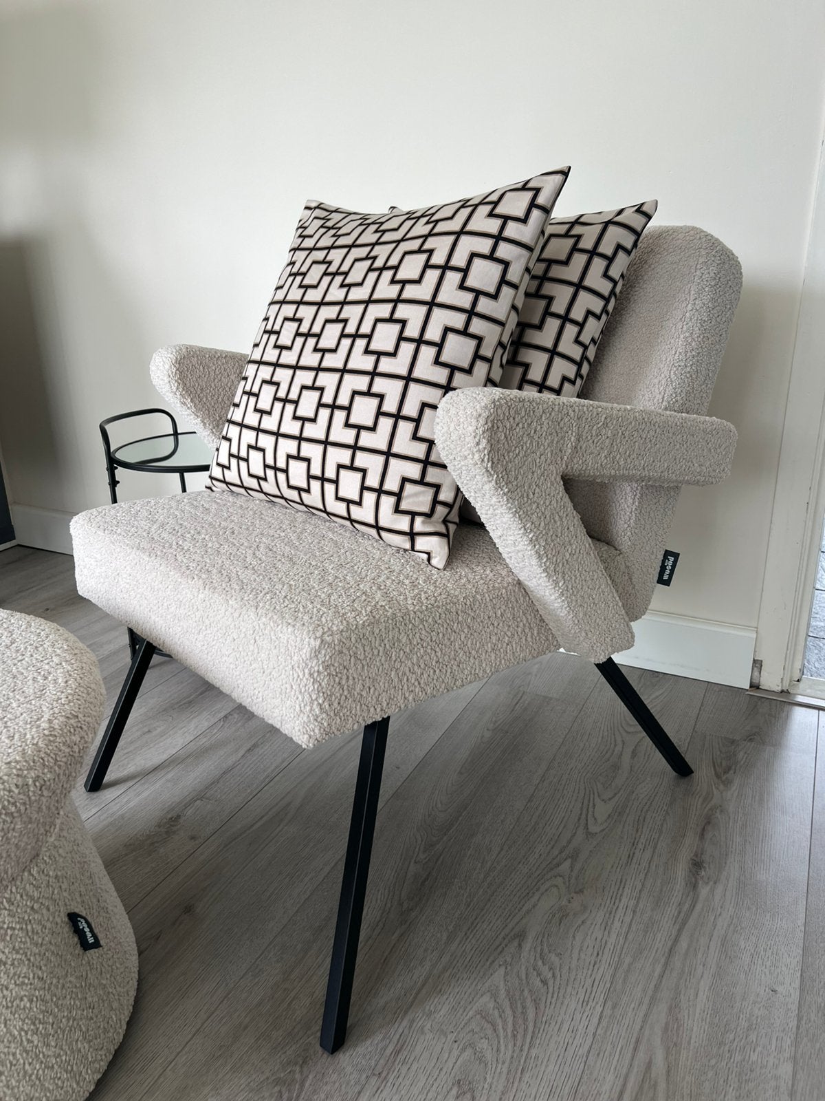 WOOOD Clarck fauteuil naturel bouclé, Ophalen, Zo goed als nieuw, Vijf, Zes of meer stoelen