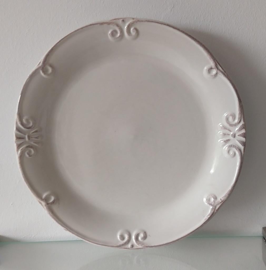 vintage cremekleur grote borden aardewerk, volgnr 104, Gebruikt, Ophalen of Verzenden, Bord(en), Overige stijlen