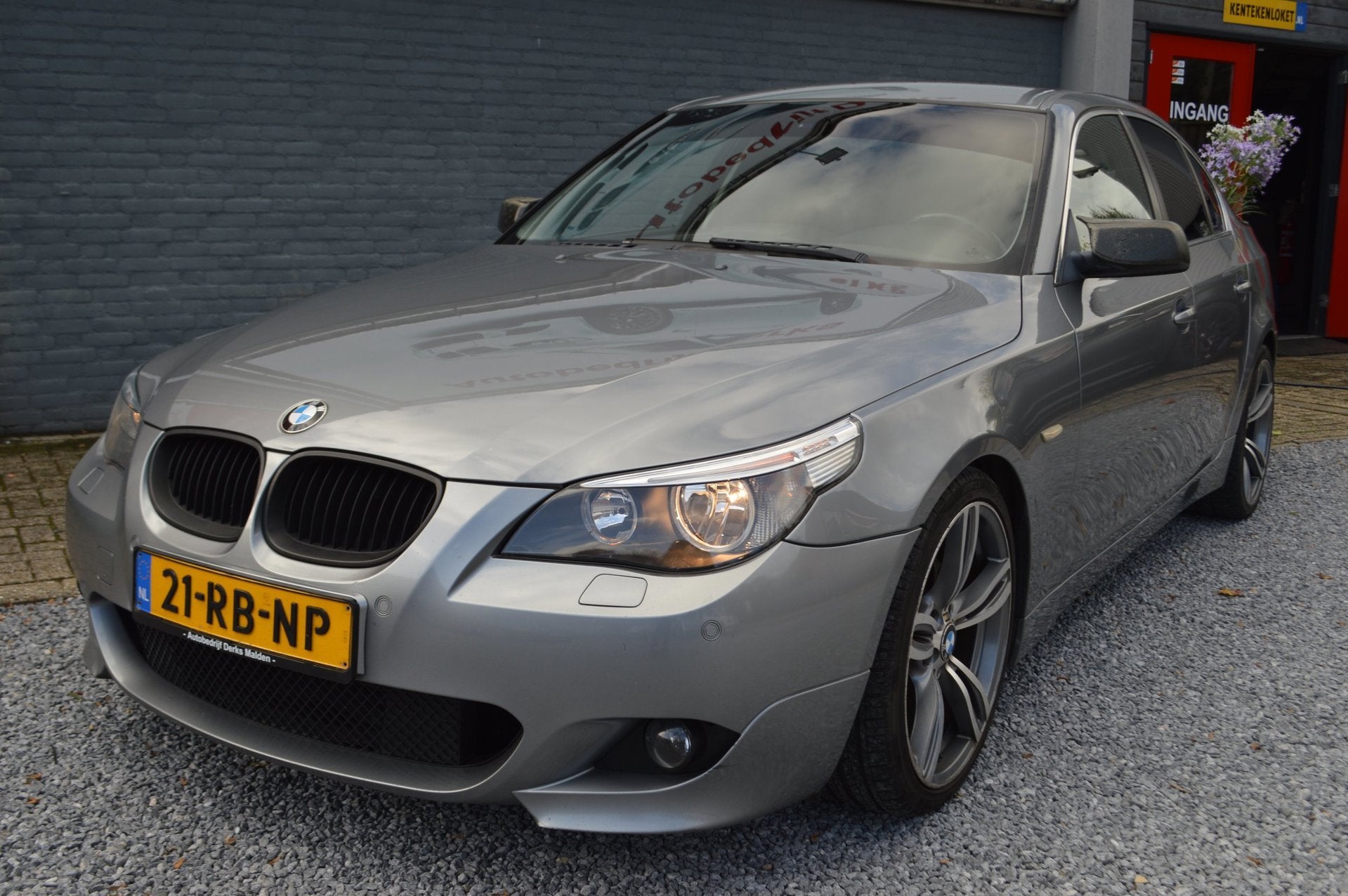 BMW 5-serie 530i Executive M-Pakket | Airco | Leer | Navi |, Auto's, Automaat, Achterwielaandrijving, Gebruikt, 2000 kg