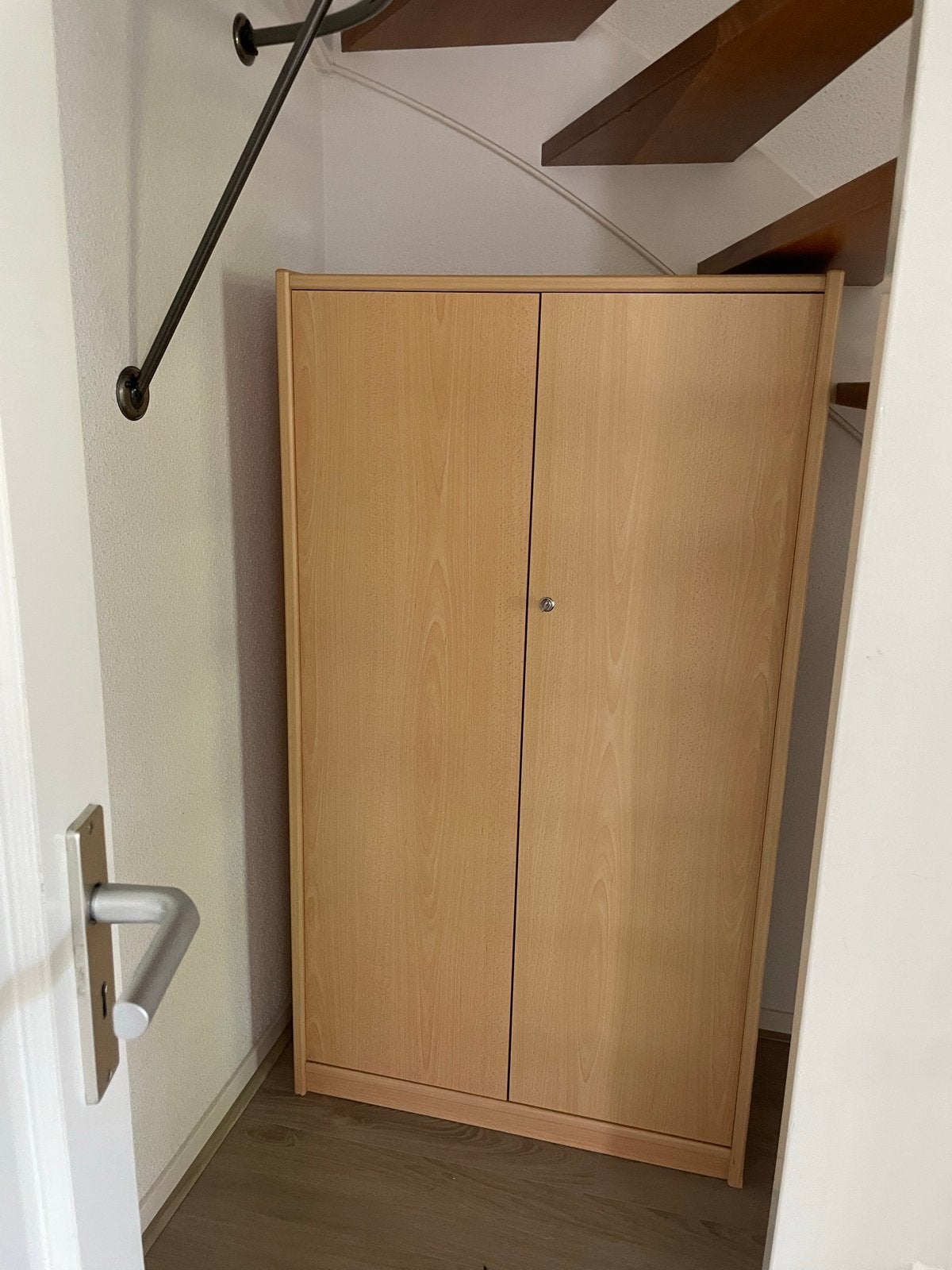 Kast met slot, Huis en Inrichting, Kasten | Kledingkasten, Ophalen, Gebruikt, 100 tot 150 cm, 50 tot 100 cm