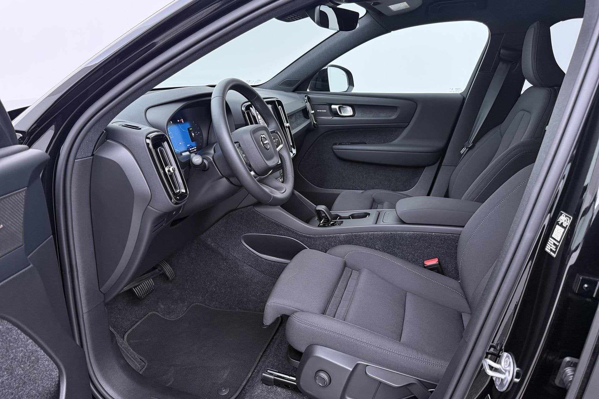Volvo EX40 Single Motor Extended Range Plus | 82 kWh | Harma, Auto's, Automaat, Automatische klimaatregeling, Gebruikt, 252 pk