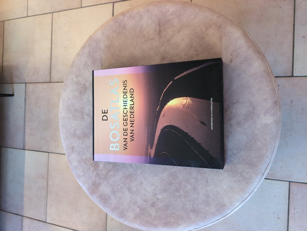 De Bosatlas van de Geschiedenis van Nederland + cassette, Boeken, Ophalen, 14e eeuw of eerder, Diverse auteurs, Zo goed als nieuw