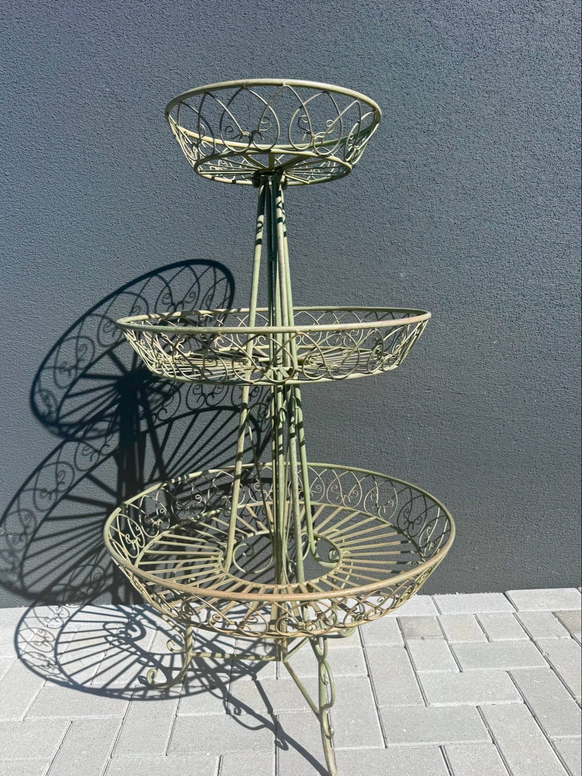 Groot decoratief metalen etagère met 3 manden, Ophalen, Zo goed als nieuw, Rond, Overige materialen