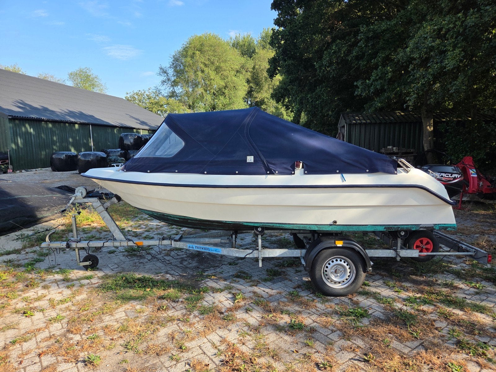 Motorboot (Polyester), Watersport en Boten, Speedboten, Zo goed als nieuw, Buitenboordmotor, Polyester, 1.85 meter, Ophalen