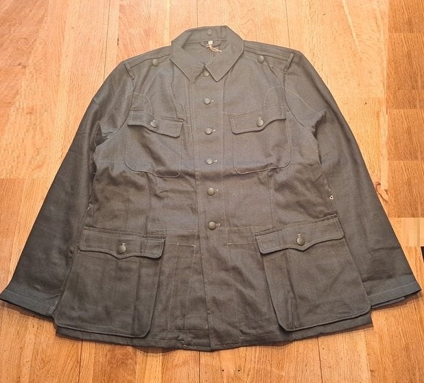 Duitse Werhmacht M40 Drillich Jacke, Verzamelen, Verzenden, Landmacht, Duitsland, Kleding of Schoenen