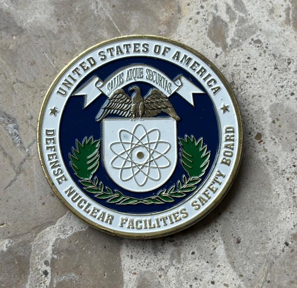 United States defense nuclear facilities safety board coin, Verzamelen, Militaria | Algemeen, Ophalen of Verzenden, Landmacht