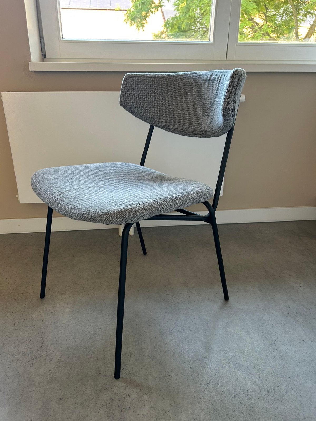 Eetkamerstoel BY-BOO 5 stuks, Ophalen, Gebruikt, Grijs, Vijf, Zes of meer stoelen