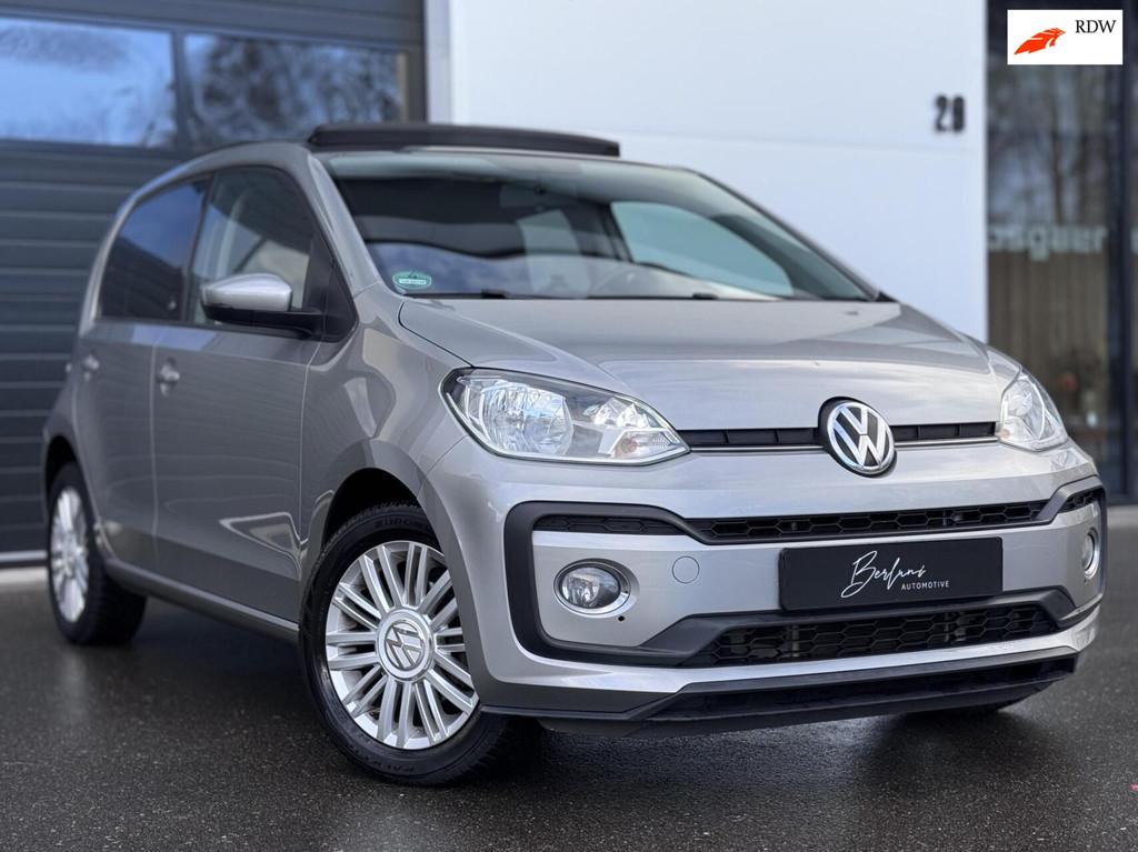 Volkswagen Up! 1.0 TSI BMT High up! 90PK | Panodak|Stoelverw, Voorwielaandrijving, Stof, Gebruikt, 4 stoelen