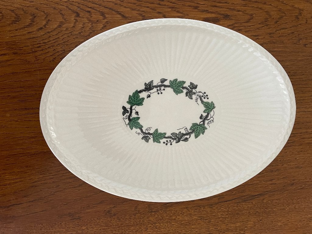 "Wedgwood Stratford" 'Ovaal Schaaltje' Nieuw, Huis en Inrichting, Keuken | Servies, Nieuw, Ophalen of Verzenden, Schaal of Schalen