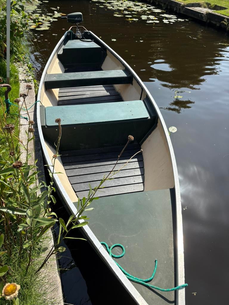 Whisper polyester punter met elektro motor Arka 500 cm, Ophalen of Verzenden, Zo goed als nieuw