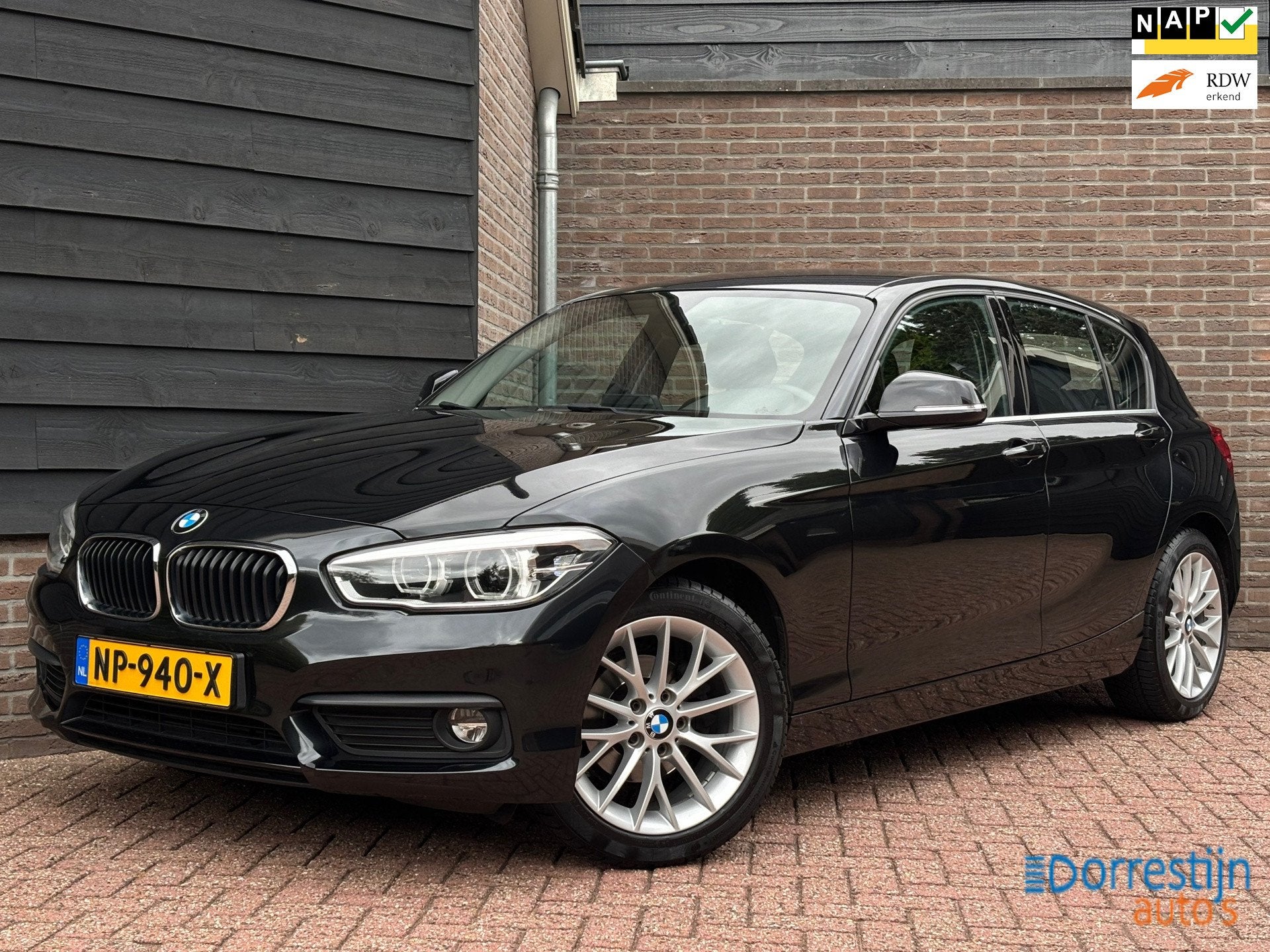 BMW 1-serie 118i Executive | Automaat | Navi | PDC | Led | N, Auto's, Gebruikt, Zwart, Origineel Nederlands, Bedrijf