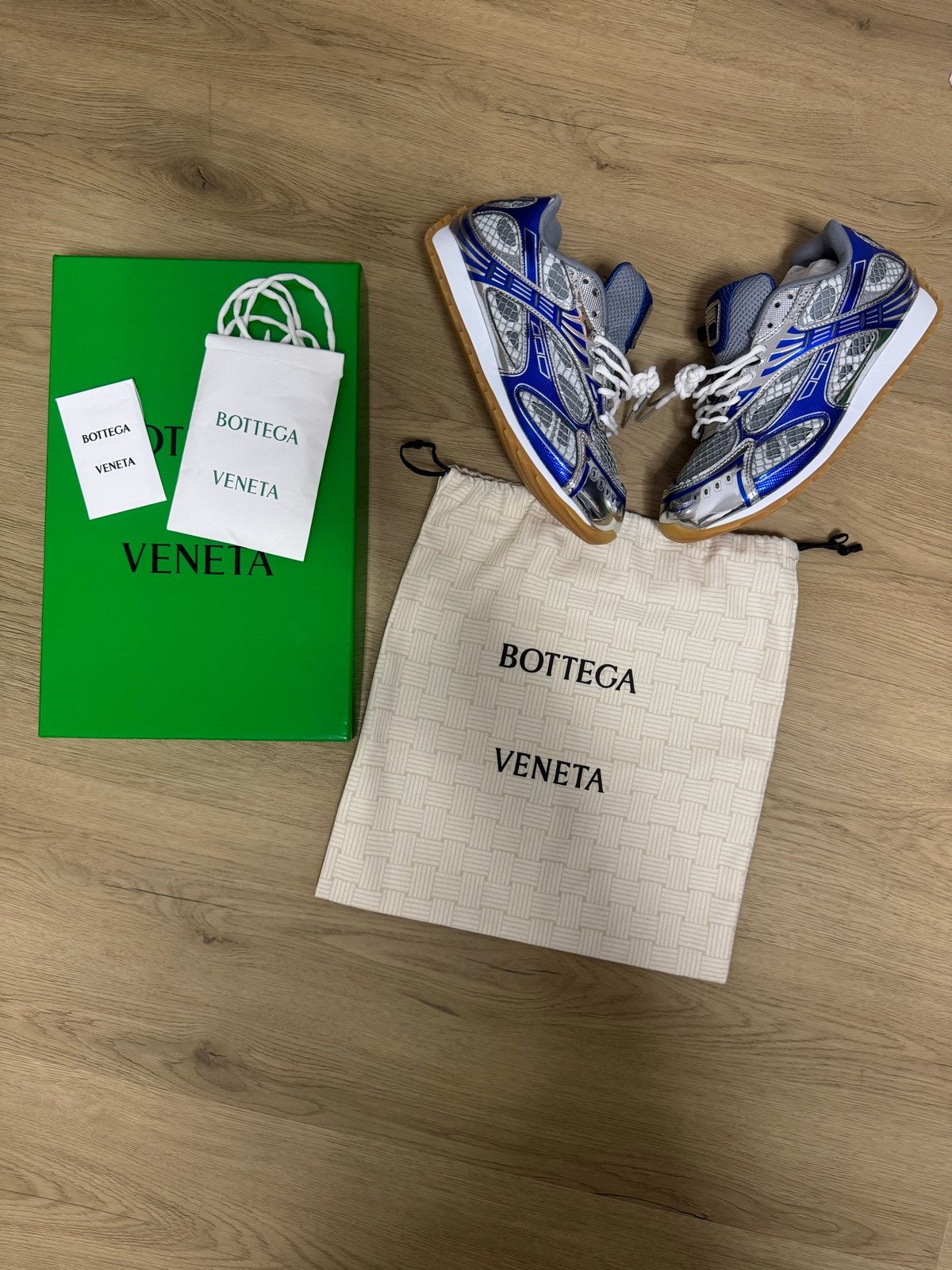 Bottega Veneta Sneakers - Nieuw in doos, Kleding | Heren, Ophalen of Verzenden, Nieuw, Blauw, Sneakers of Gympen