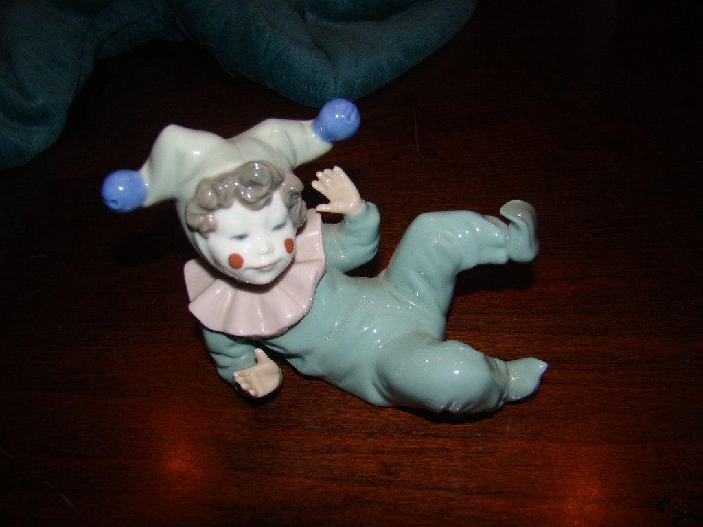 NAC porselein harlekijn beeld clown 15 cm lang Lladro, Ophalen of Verzenden, Zo goed als nieuw, Mens
