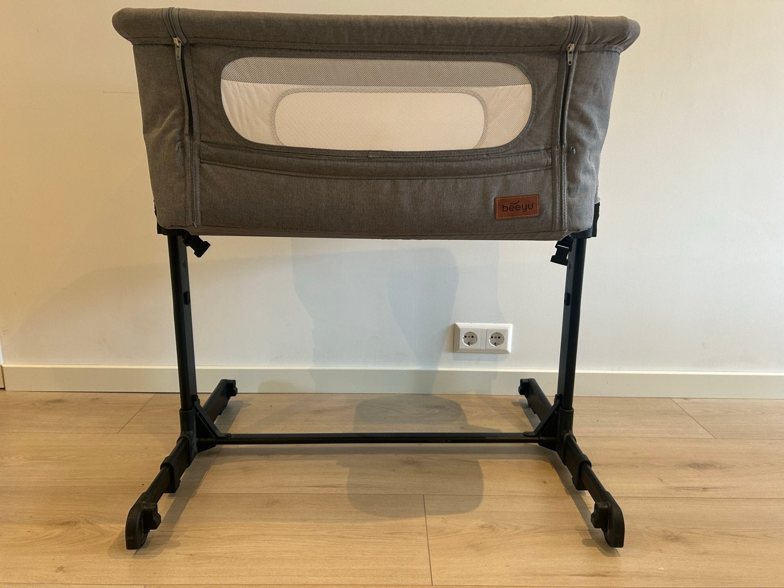 Beeyu Co-Sleeper - Zijbedje voor baby, Ophalen, Zo goed als nieuw, Wieg
