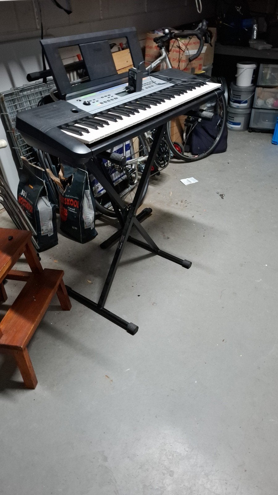 Yamaha YPT-255 keyboard met standaard, Yamaha, 61 toetsen, Gebruikt, Met standaard