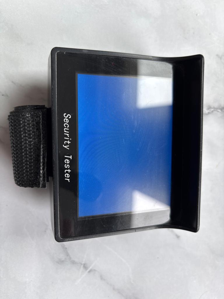 Security Tester S-325 (PAL/NTSC) Draagbare LCD Monitor, Ophalen of Verzenden, Zo goed als nieuw, Overige typen, Onbekend