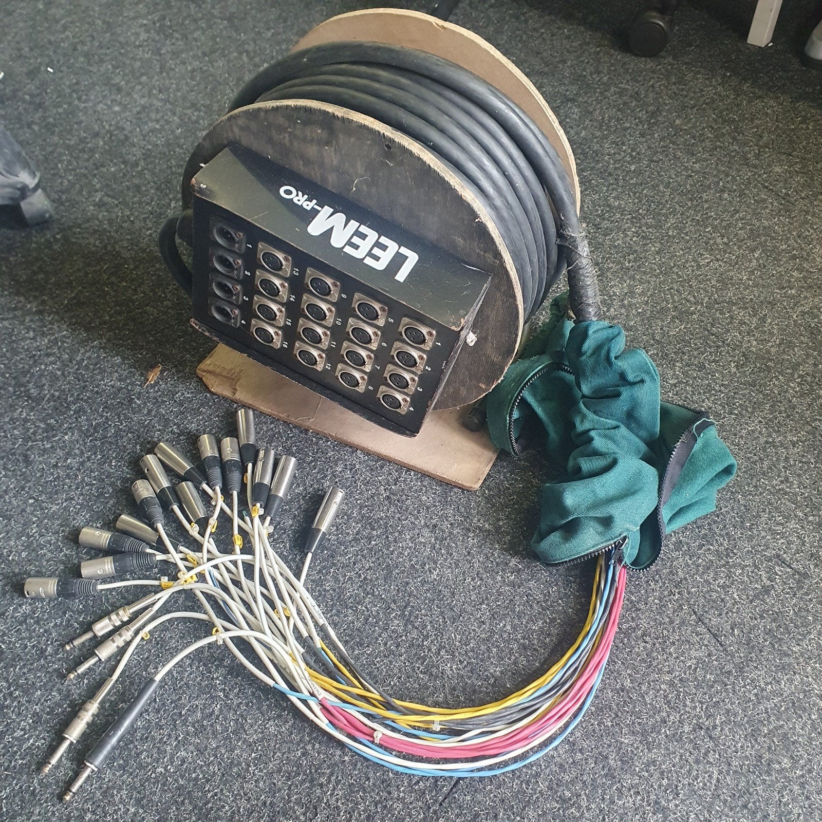 Leem-Pro Stagebox met Multikabel en XLR/Jack Kabels, Muziek en Instrumenten, Ophalen of Verzenden, Gebruikt, Apparatuur