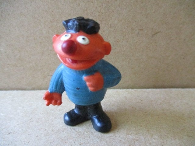 adv11177 sesamstraat / muppets poppetje 15, Ophalen, Gebruikt, Tv, Actiefiguur of Pop