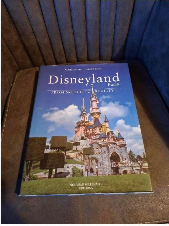 Disneyland Paris: From Sketch to Reality, Ophalen of Verzenden, Zo goed als nieuw