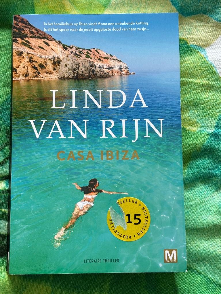 Thriller: Casa Ibiza, Gelezen, Linda van Rijn, Ophalen of Verzenden, Nederland