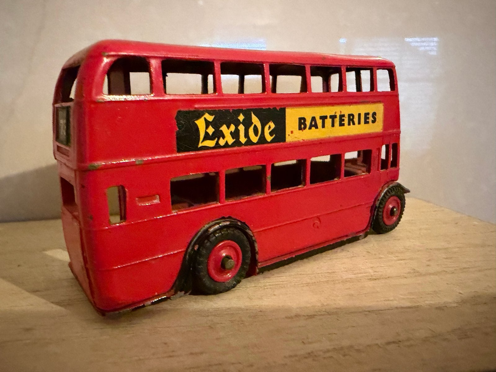 Dinky Toys London Bus Exide Batteries - Zeldzaam, Hobby en Vrije tijd, Modelauto's | 1:43, Gebruikt, Dinky Toys, Ophalen of Verzenden