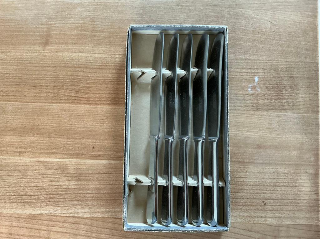 Doos met 5 mooie GERO messen - groot - diner, Huis en Inrichting, Keuken | Bestek, Ophalen of Verzenden, Zo goed als nieuw