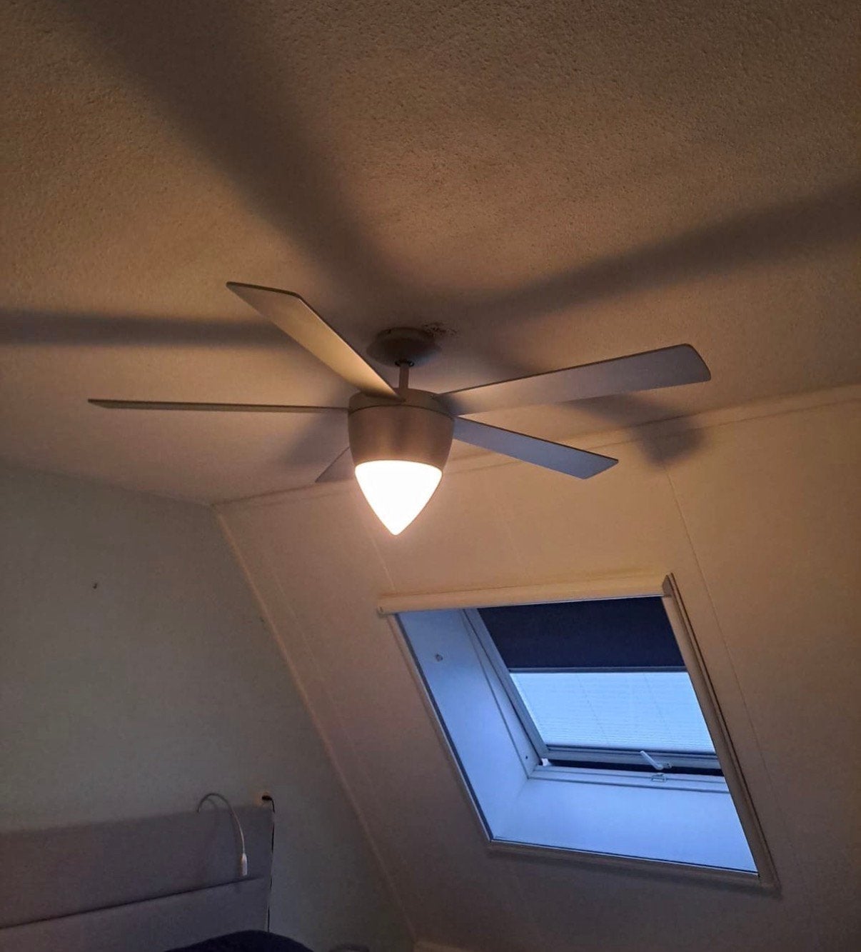Plafondventilator met verlichting, Witgoed en Apparatuur, Ventilatoren, Ophalen, Zo goed als nieuw, Plafondventilator