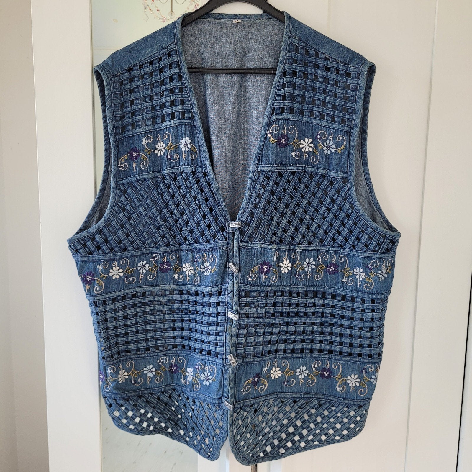 Vintage 80' blauwe denim gilet 3XL bloemenborduurwerk boho, Kleding | Dames, Ophalen of Verzenden, Zo goed als nieuw, Maat 46/48 (XL) of groter