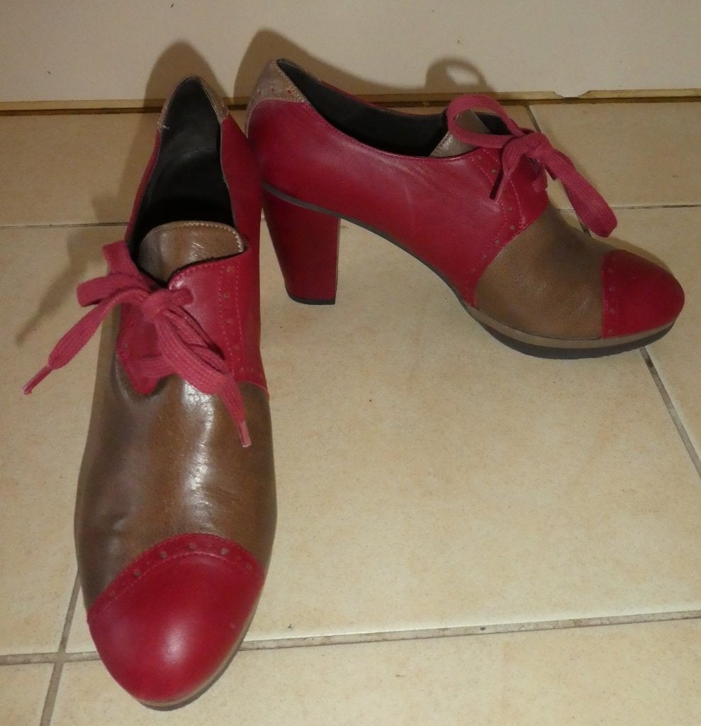 Audley Oxford pumps maat 40,5 veters rood en bruin leer ZGAN, Pumps, Audley, Verzenden, Zo goed als nieuw