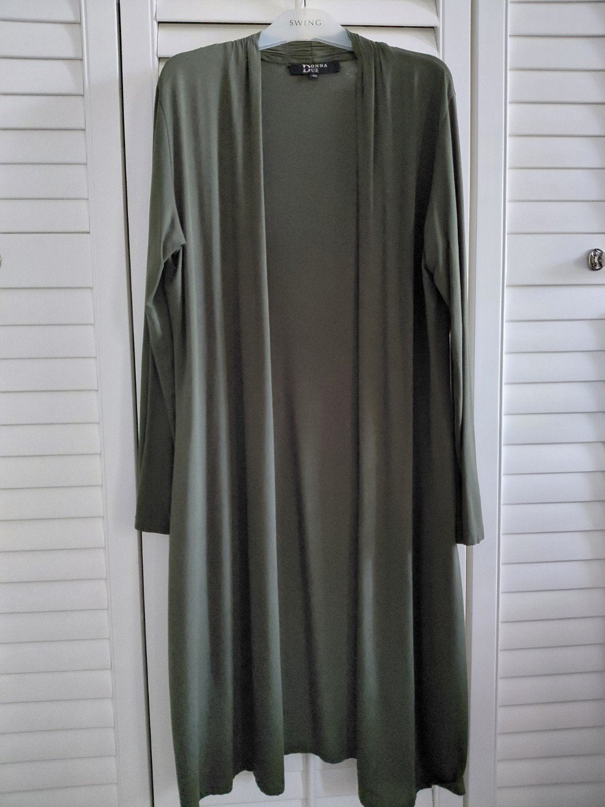 Donna Due Lange Cardigan - Olijfgroen, Maat XL, Maat 46/48 (XL) of groter, Ophalen of Verzenden, Zo goed als nieuw, Donna Due
