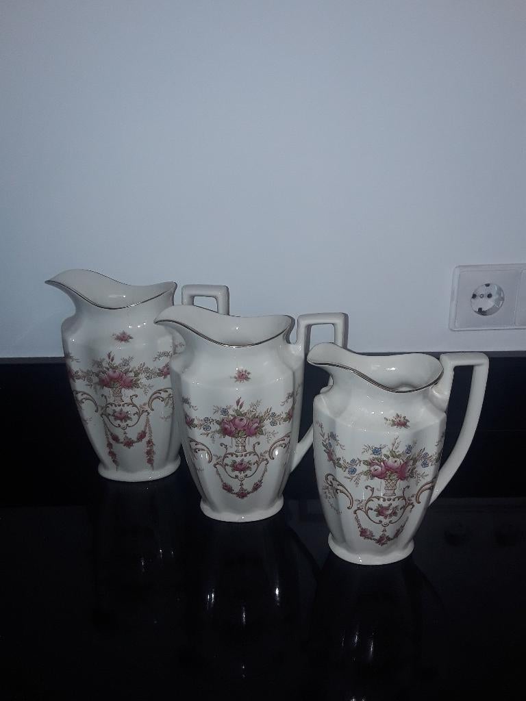 3 Antieke engelse Crown Ducal waterkannen vol roosguirlandes, Antiek en Kunst, Verzenden
