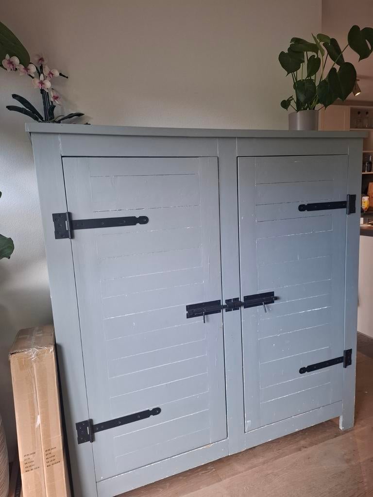 Robuuste houten kast met deuren, Ophalen, 100 tot 150 cm, Landelijke stijl, 150 tot 200 cm