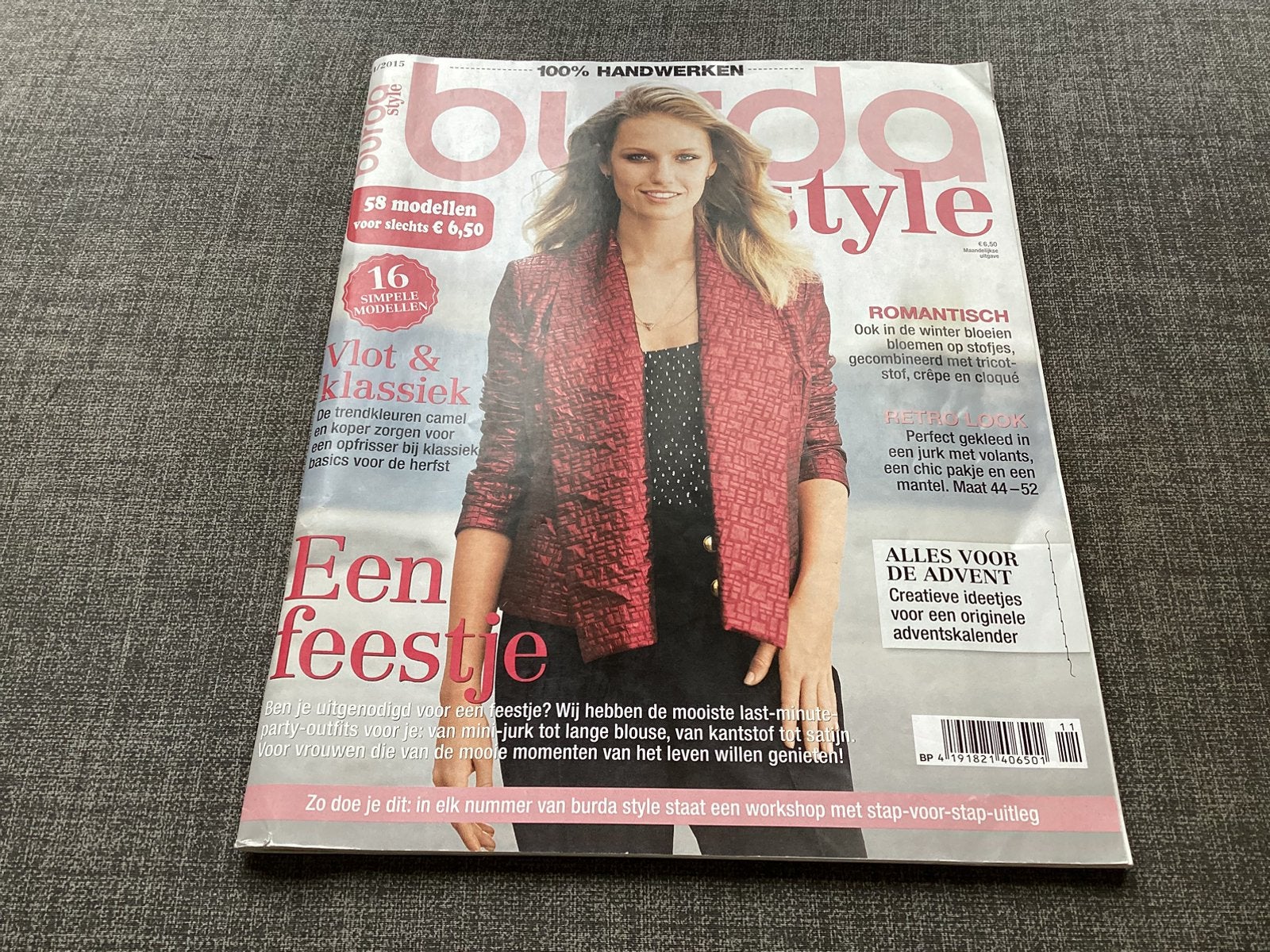 Burda 11 2015, Ophalen of Verzenden, Zo goed als nieuw, Vrouw, Burda