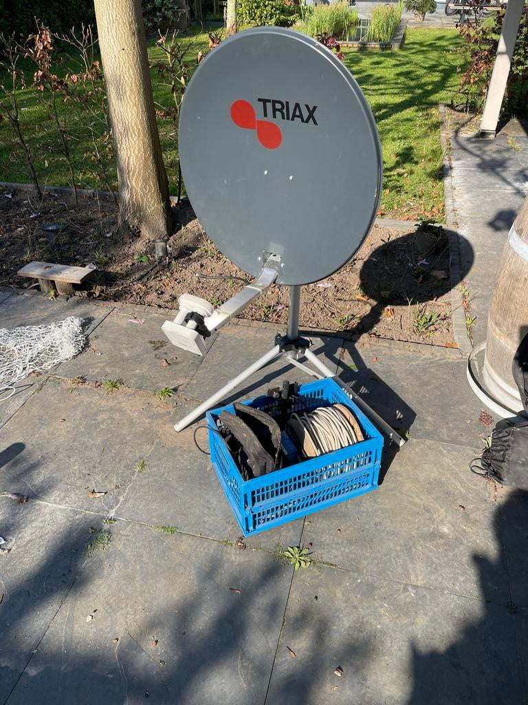 Complete schotelantenne set met ontvanger en kabels, Ophalen, Gebruikt, (Schotel)antenne, Overige merken