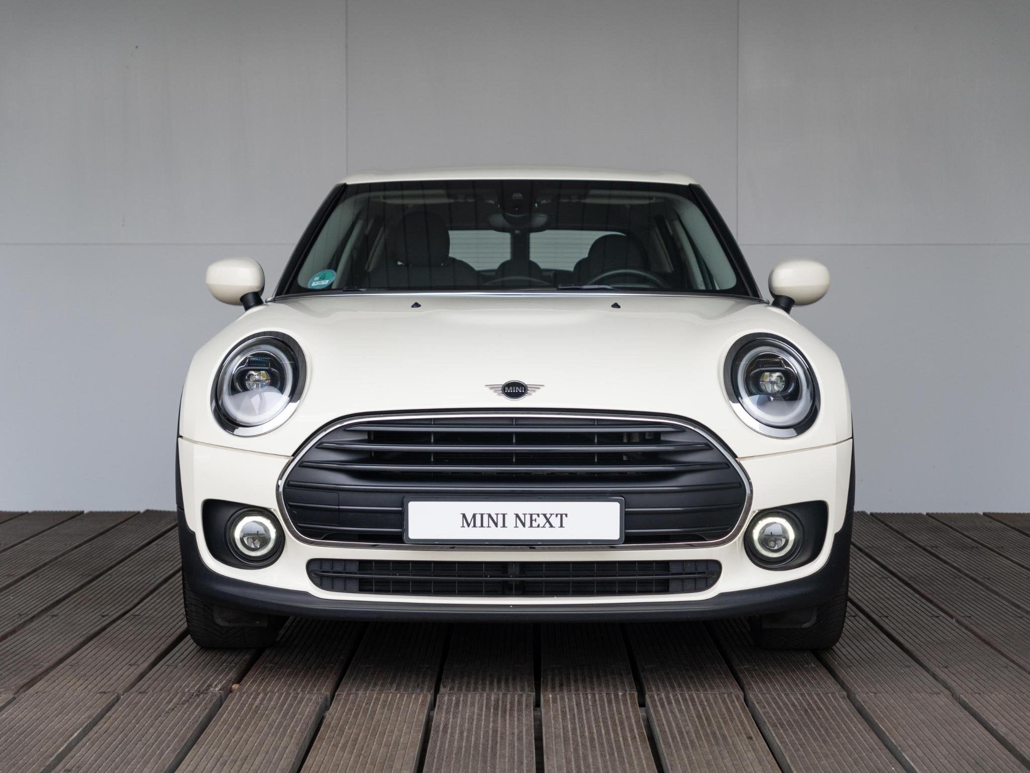 MINI Clubman One Classic + Business Edition + Apple Carplay, Auto's, Mini, Stof, Gebruikt, Wit, Handgeschakeld