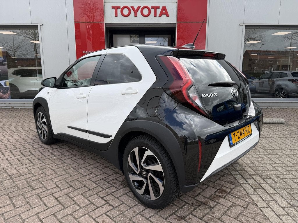 Toyota Aygo X 1.0 VVT-i S-CVT Pulse Automaat | All-wheather, Stof, Gebruikt, 4 stoelen, Wit