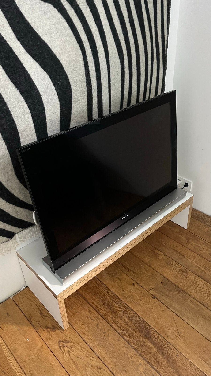 Sony Bravia KDL-40NX700 + design tv-meubel, Ophalen, LED, Zo goed als nieuw, 100 Hz
