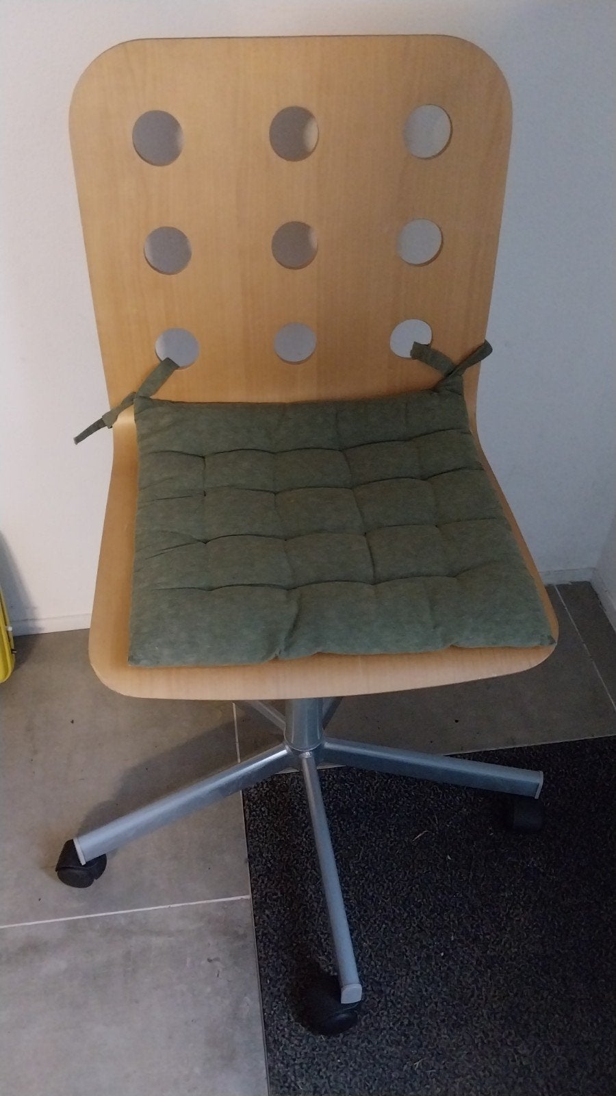 Ikea bureaustoel met kussen, Ophalen, Gebruikt, Overige kleuren, Bureaustoel