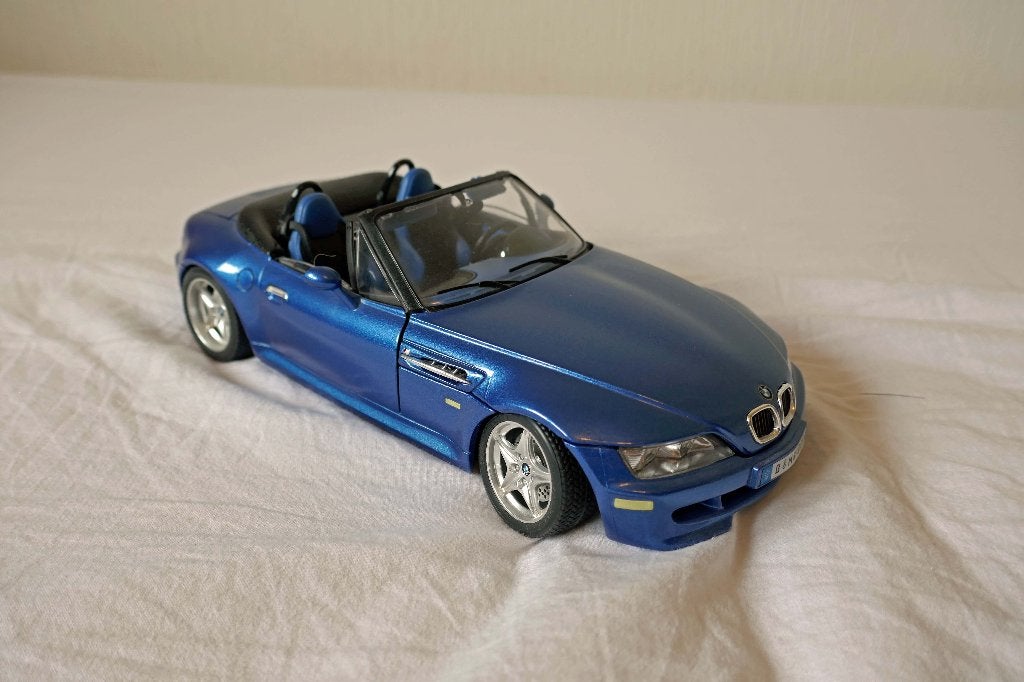 Te koop BMW M Roadster, Hobby en Vrije tijd, Modelauto's | 1:18, Ophalen of Verzenden, Zo goed als nieuw, Auto, Bburago