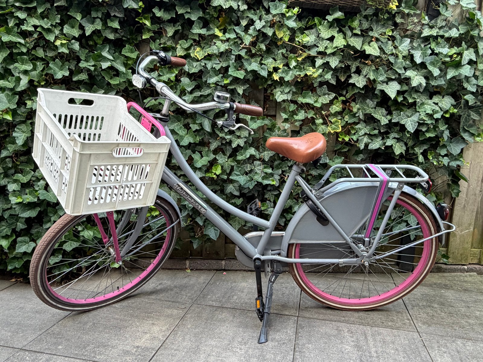 Stadsfiets meisje 26 inch met mand - Grijs/Roze, Terugtraprem, Gebruikt, Versnellingen, 50 tot 53 cm