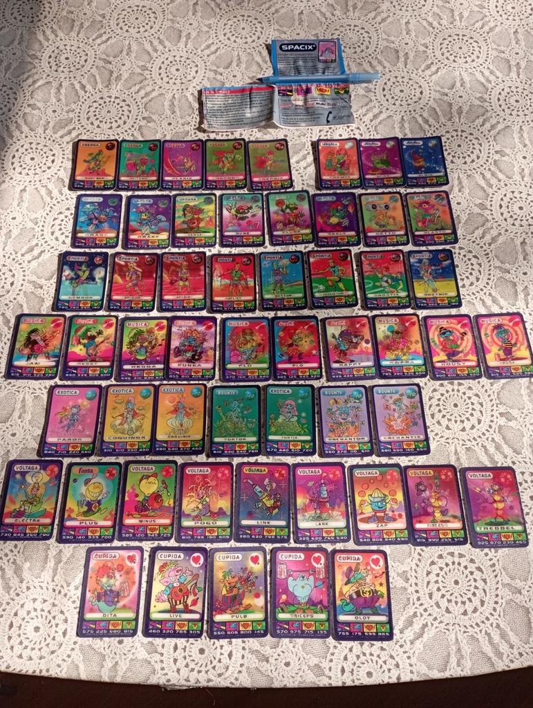 55 x 1996 vintage holografische Spacix kaarten + speluitleg, Ophalen of Verzenden, Zo goed als nieuw