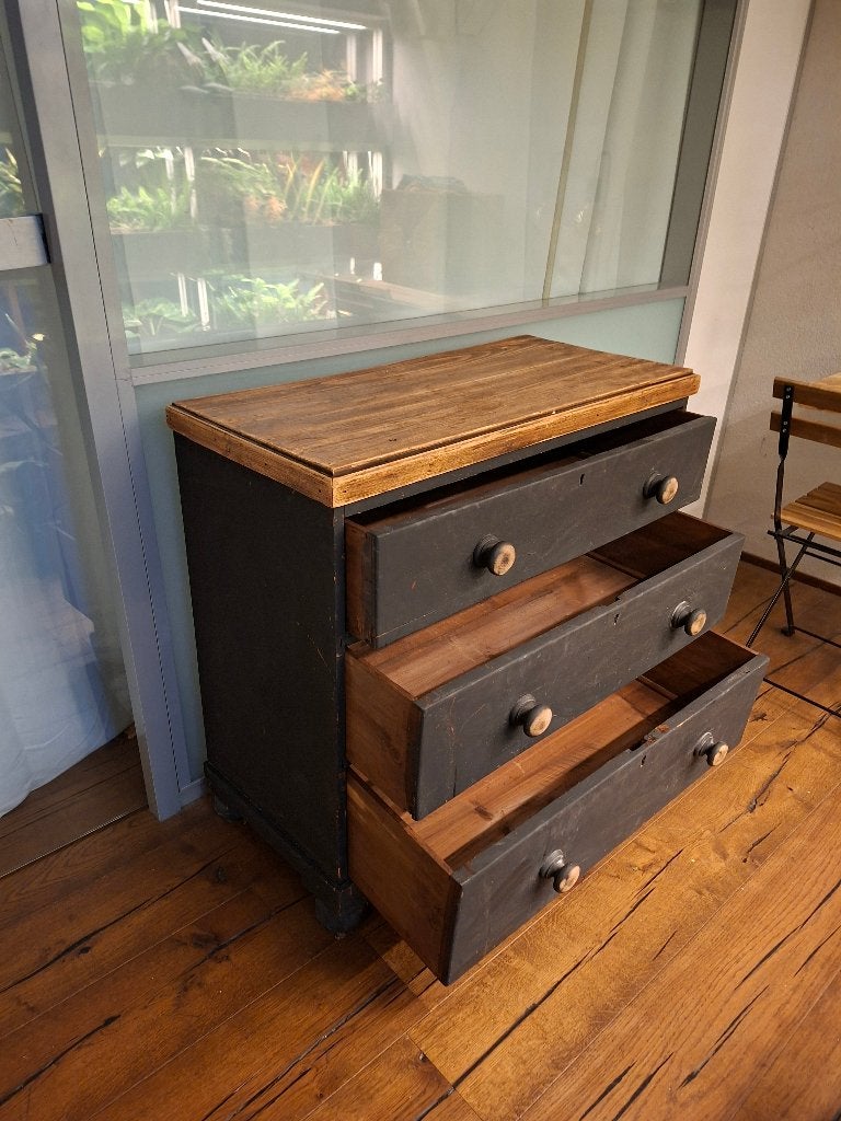 Stoere oude ladekast | Hout & Schoolbordverf | Vintage, Vintage, hout, grenen, stoer, rustiek, stijlvol, Gebruikt, 3 of 4 laden