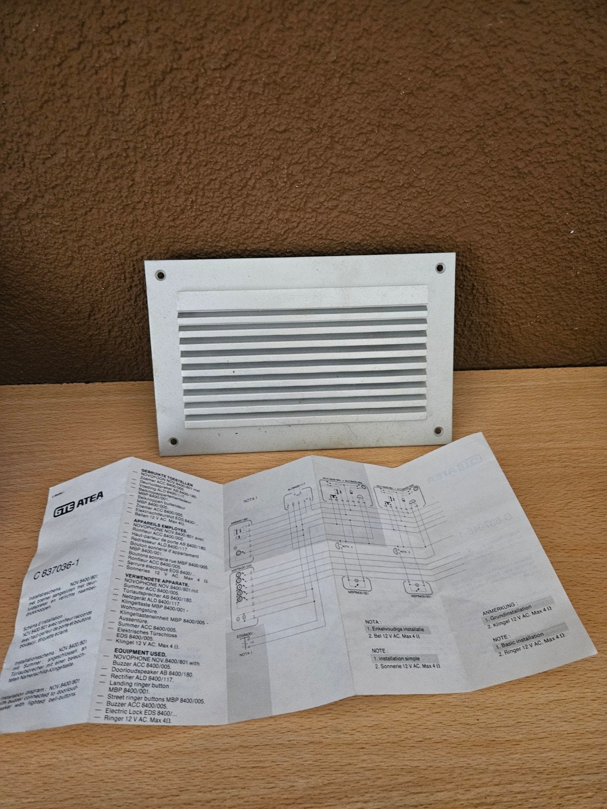 GTB ATEA NOV.8400/801 Deurintercom met zoemer

Tekst samenge, Ophalen of Verzenden