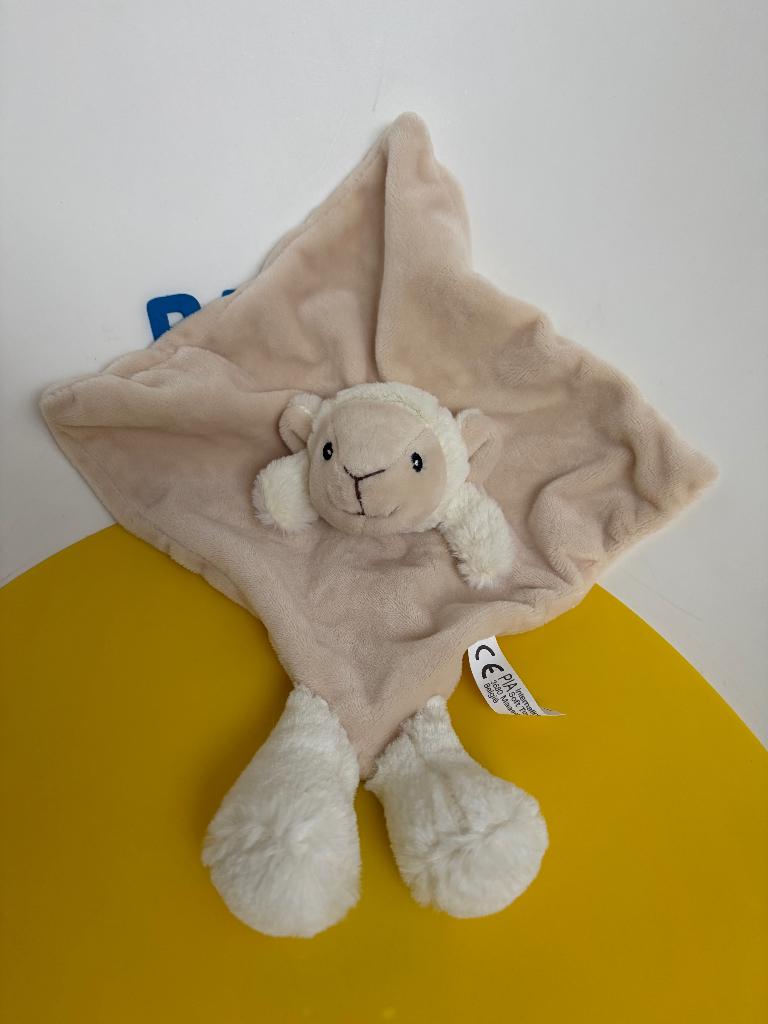 K1034 PIA P.I.A holland doek doekje schaap, Ophalen of Verzenden, Overige typen