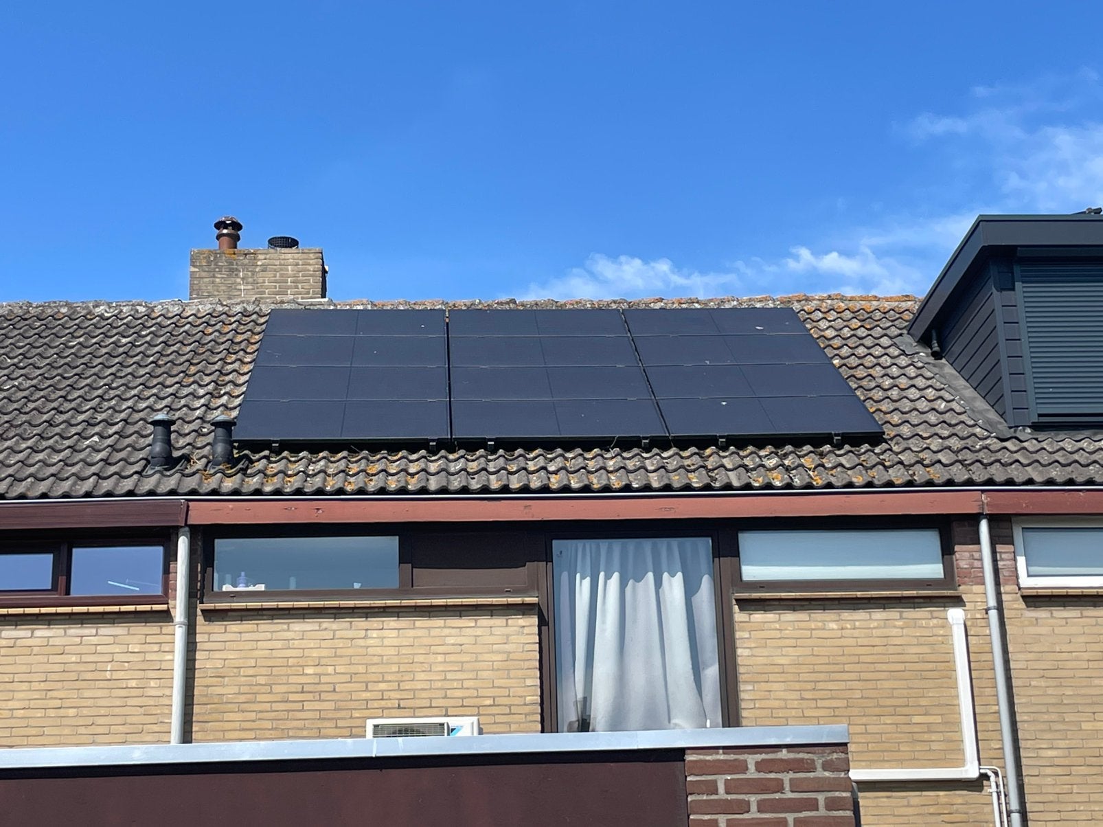 12x zonnepanelen en omvormer, Ophalen, Zo goed als nieuw