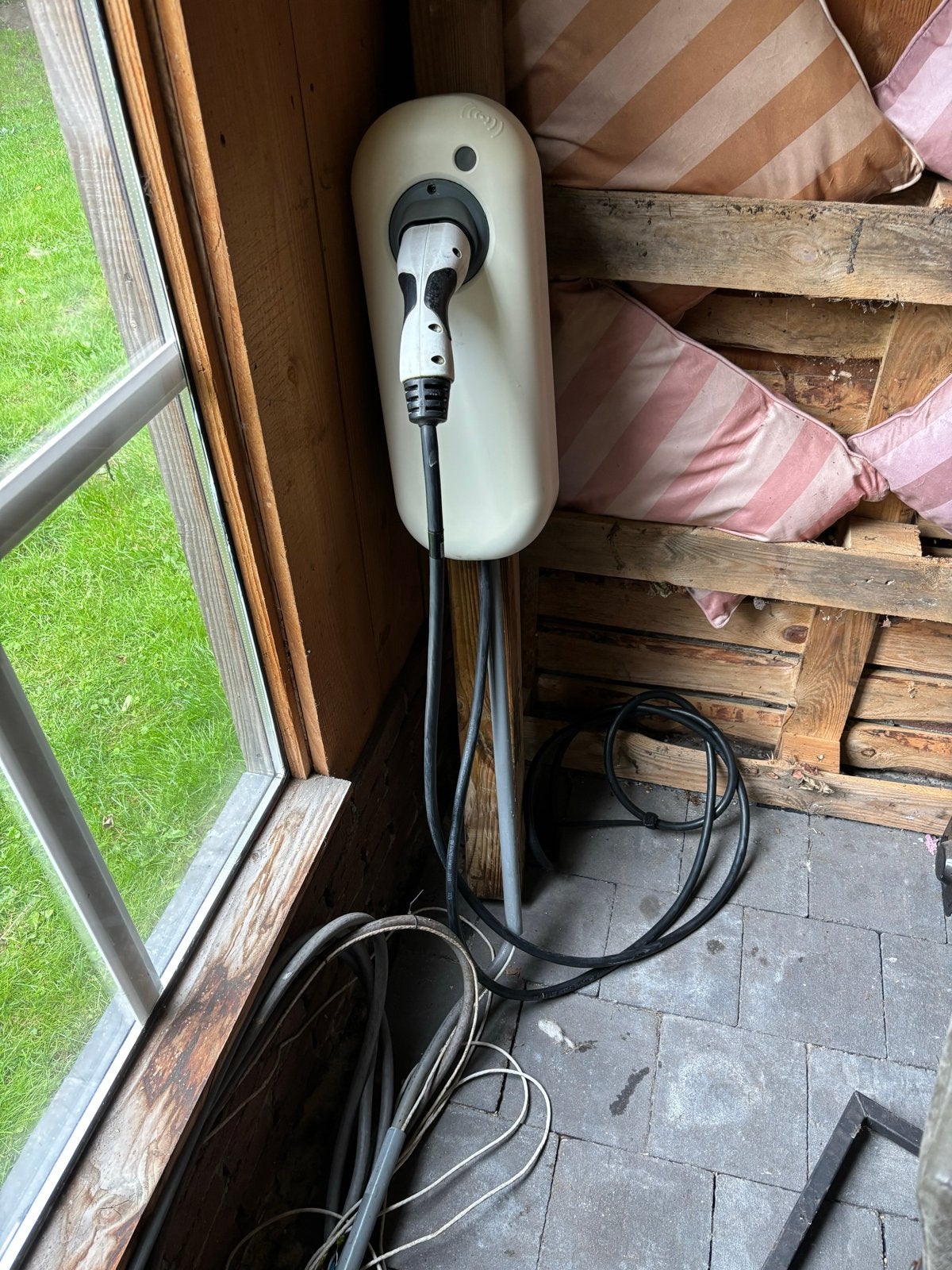 NewMotion Laadpaal met Smart Charging Module, Ophalen, Gebruikt, Laadpaal