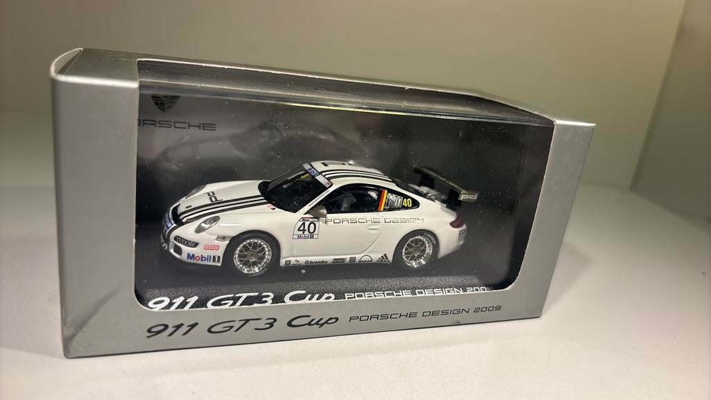 Porsche 911 gt3 cup minichamps 1.43